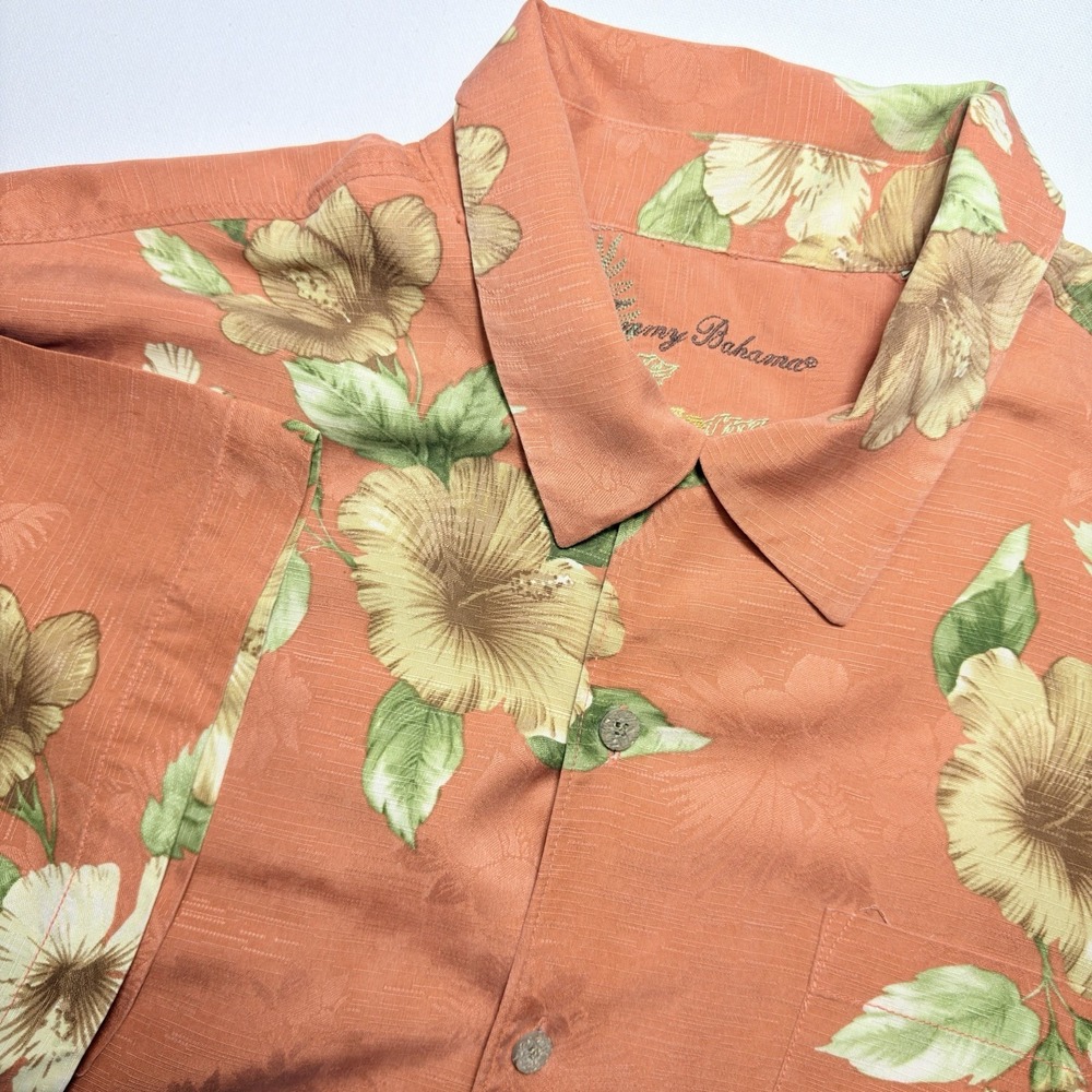 TOMMY BAHAMA XL 100% Silk‎ Hawaiian Floral Jacquard Coral Pocket Shirt